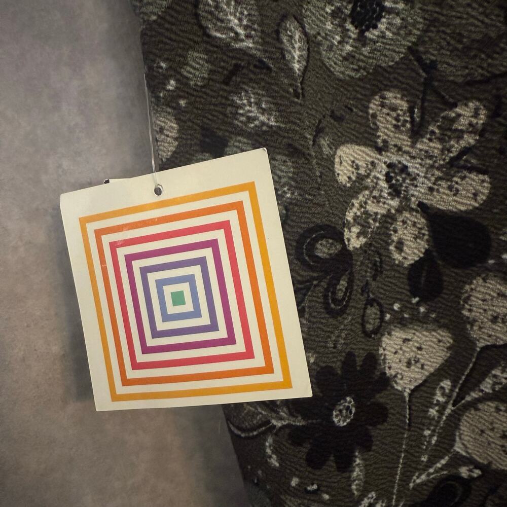 LuLaRoe Cassie Skirt XS NWT Floral Pencil Skirt Stretch grey black white - Picture 4 of 8